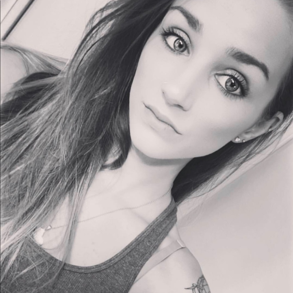 Meet your Posher, Erika